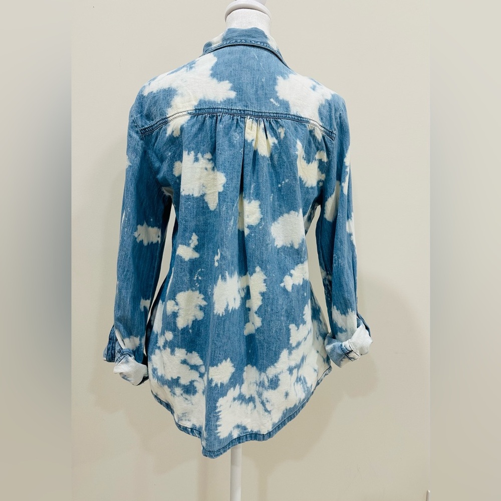l.e.i Womens Junior Longsleeve Denim Bleach Acid Washed Button Shirt- L(11-13) - Picture 5 of 10
